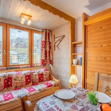 Serene Ski-in Out Mountain Escape