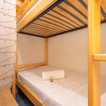 Serene Ski-in Out Mountain Escape Appartement Val Thorens