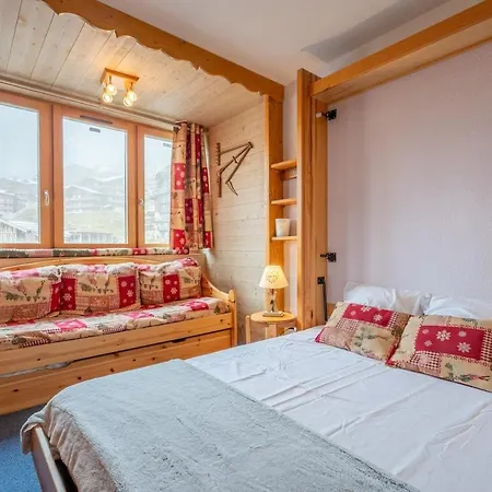 Serene Ski-in Out Mountain Escape *